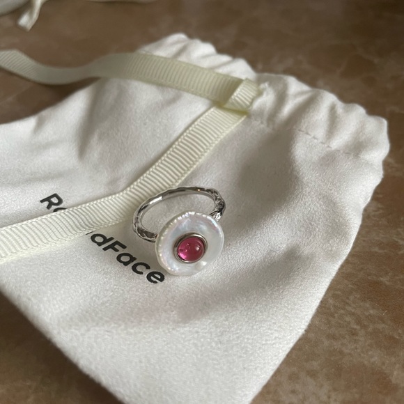 Roundface jewelry handmade ring - Picture 3 of 5